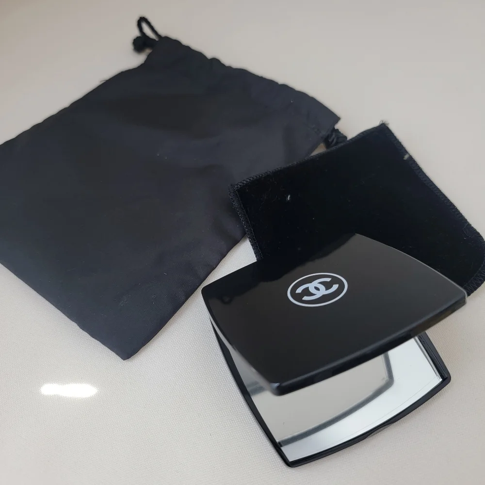 Flash Sale🎉 Limited Chanel duo mirror